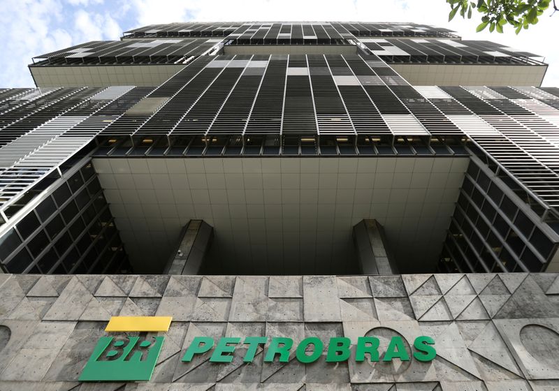 Petrobras lucra R$1,17 bi no 1º tri; novo CEO reafirma estratégia