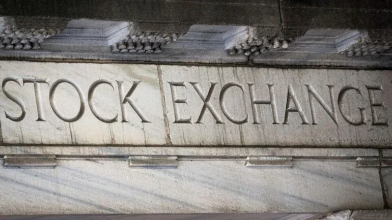 Wall Street sobe na abertura após Powell acalmar temores sobre aperto monetário