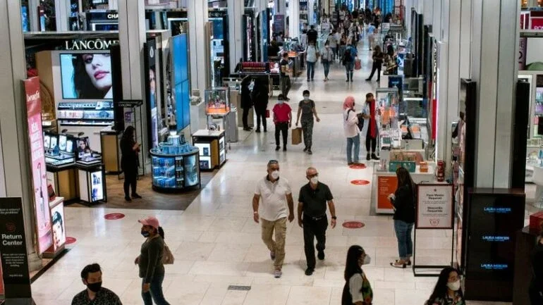 Vendas no varejo dos EUA sobem inesperadamente em junho