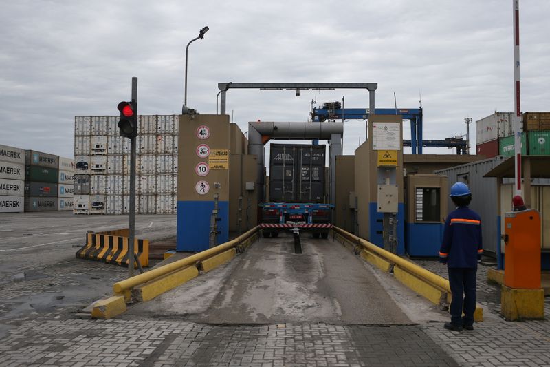 Compass anuncia construção de terminal de regaseificação no Porto de Santos