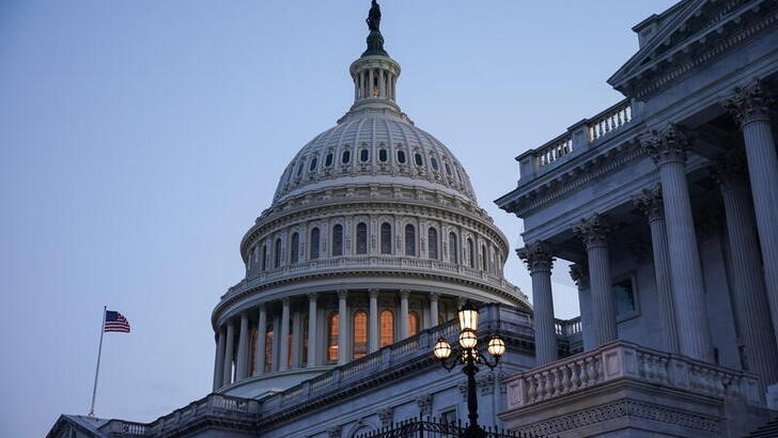 Senado dos EUA tenta finalizar projeto de infraestrutura de US$ 1 tri