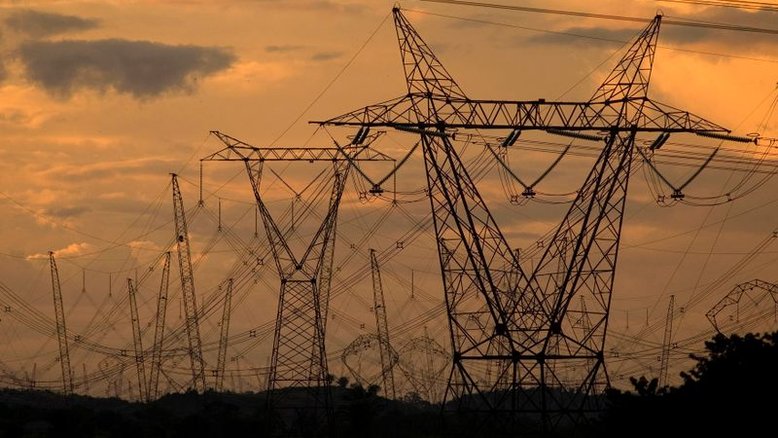 Consumo de energia na primeira quinzena de agosto avança 1%, diz CCEE