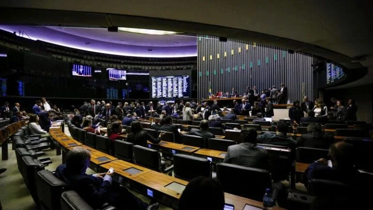 Câmara conclui votação do projeto do IR e define tributação sobre lucros e dividendos em 15%