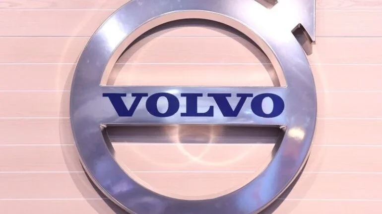 Volvo vê retomada em mercado de ônibus, lança serviço de assinatura para empresas