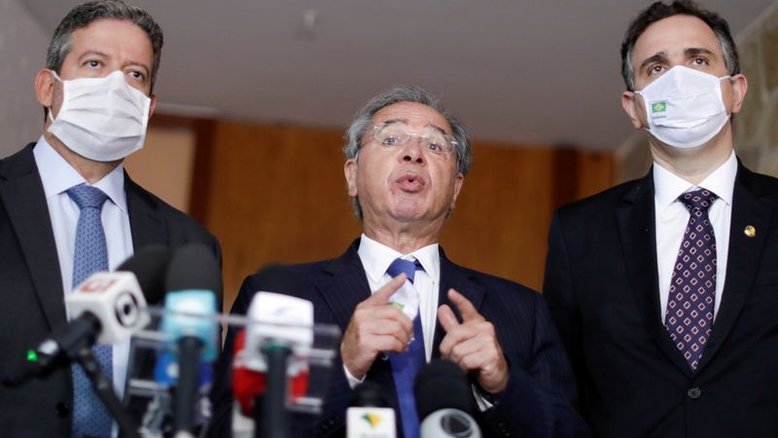 Se Senado colocar reforma do IR na gaveta não está preocupado com Bolsa Família, diz Guedes
