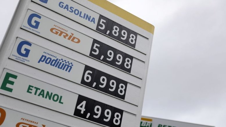 Diesel nos postos sobe pelo 5º mês em setembro para quase R$5/litro, diz Ticket Log