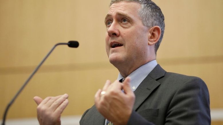 Fed deve buscar redução de estímulos mais rápida em meio a níveis de inflação "preocupantes", diz Bullard