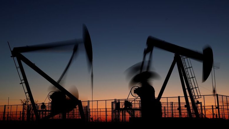 Preços do petróleo atingem US$ 85 por barril em meio a déficit de oferta