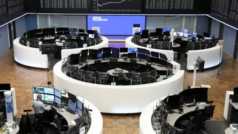 Índice europeu de ações tem leve alta com Nestlé compensando balanços de outras empresas