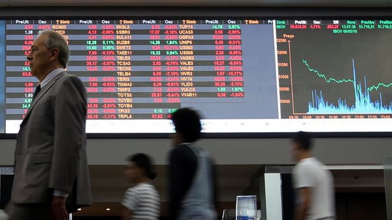 Ibovespa desaba 4% com especulações sobre Guedes; agentes sugerem carteiras defensivas