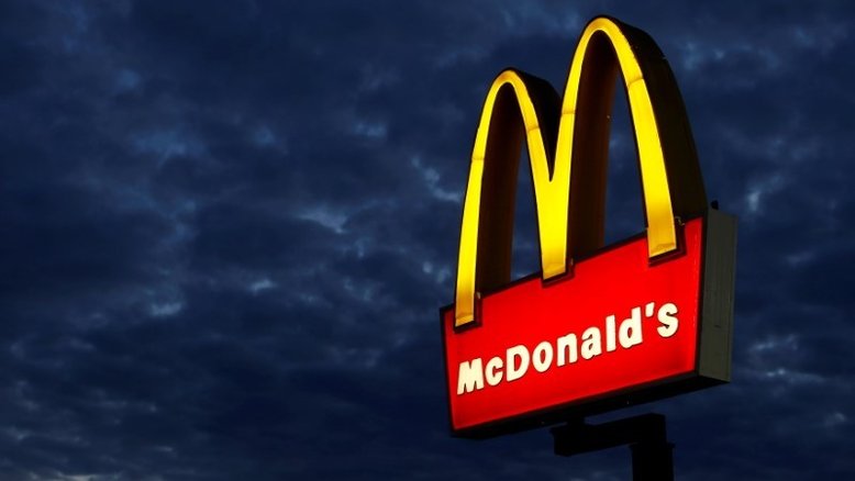 Vendas do McDonald's disparam com preços mais altos e novos itens do menu nos EUA