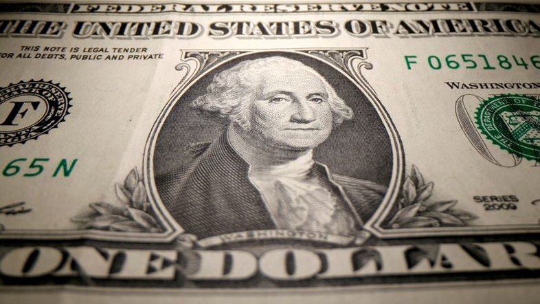 Dólar perde terreno contra real antes de Copom