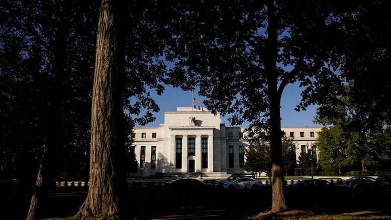 Harker, do Fed, diz não esperar que juros subam até que redução de estímulos seja concluída
