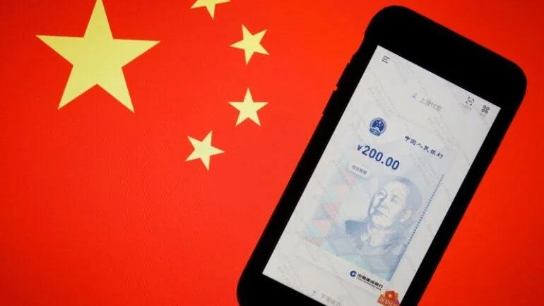 China vai avançar com desenvolvimento de moeda digital, diz presidente do BC