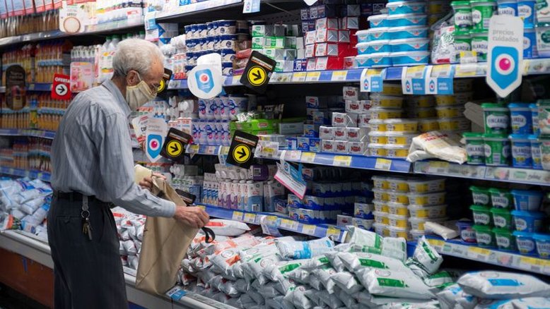 ANÁLISE-Valorizar peso argentino pode custar eleição aos peronistas