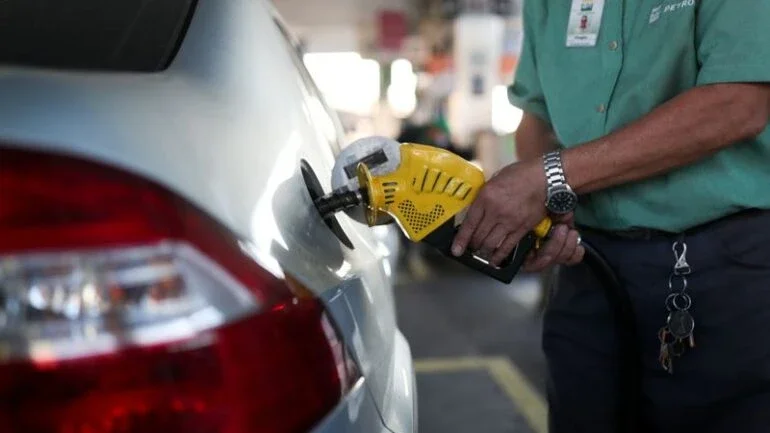 CAE convida Guedes, Bento e presidente da Petrobras para debater alta de combustíveis
