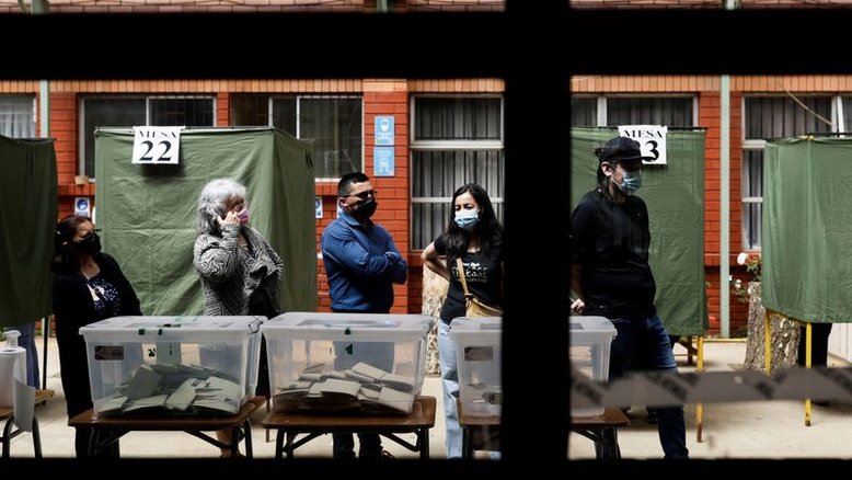 Conservador Kast e candidato de esquerda Boric vão disputar segundo turno no Chile