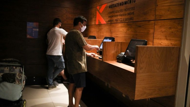 Confiança de serviços no Brasil vai em novembro ao menor nível em 5 meses, mostra FGV