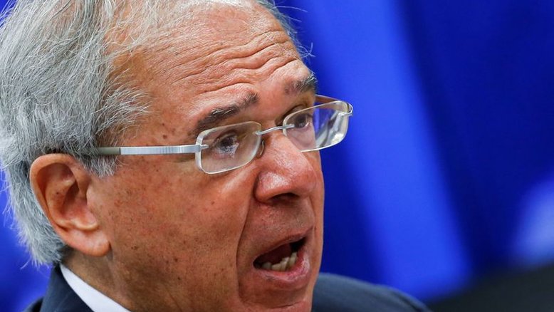 Previsão de que Brasil não vai crescer é equívoco e conversa de maluco, diz Guedes