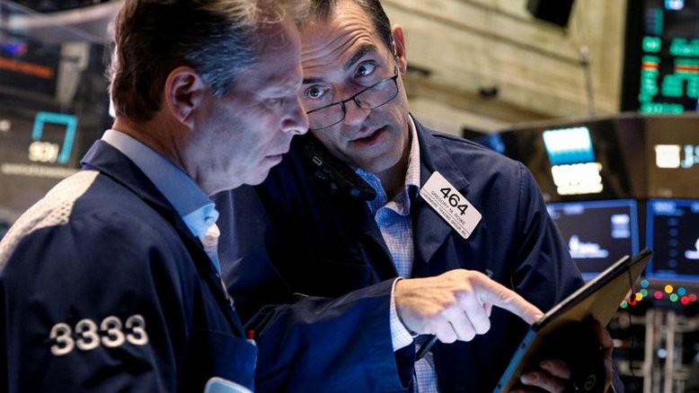 Wall Street fecha em alta com recuperação do tombo causado pela Ômicron