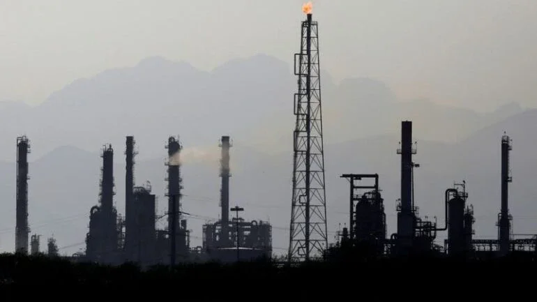 Aumento da produção da Opep+ fortalece visão altista do Goldman para petróleo