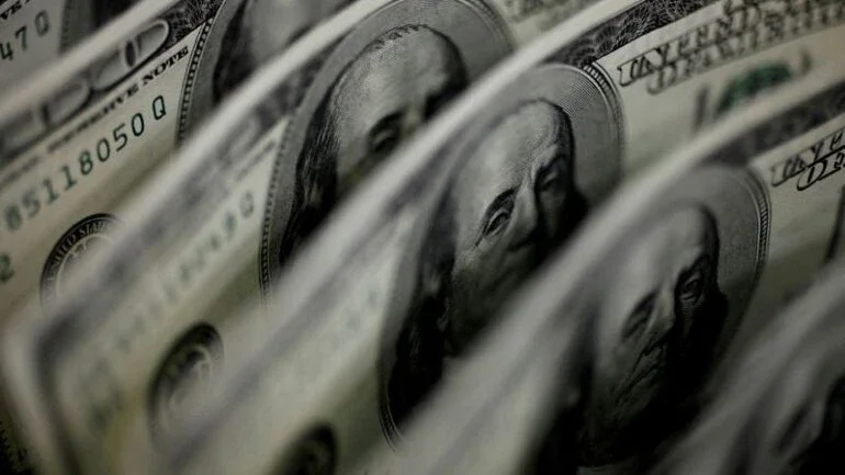 Dólar acelera ganhos contra real antes de decisão de política monetária do Fed