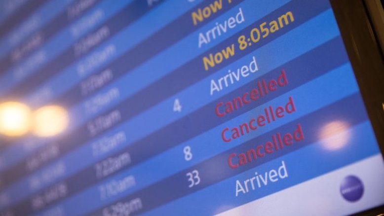 Ações de viagens caem com 4º dia de cancelamentos de voos em massa por Ômicron
