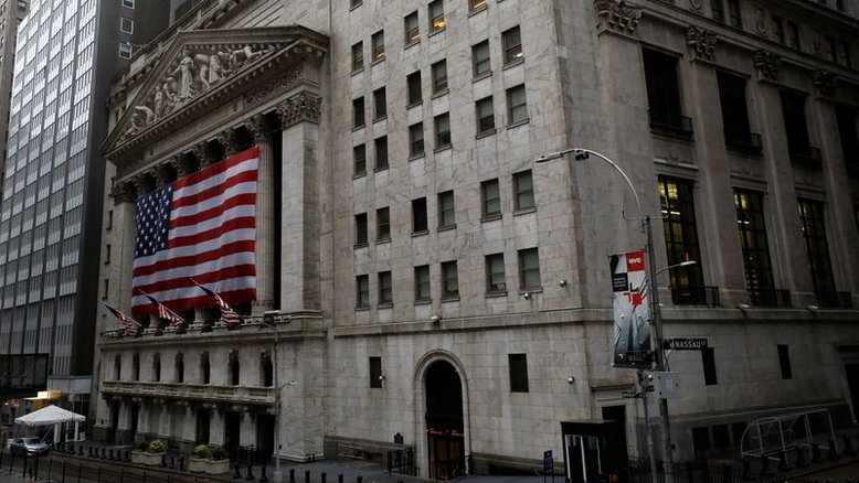 S&P fecha em queda nominal com investidores esperando por catalisadores