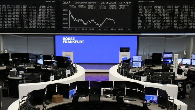 Ações de viagens recuam e temores de inflação mantêm STOXX 600 abaixo de máxima recorde