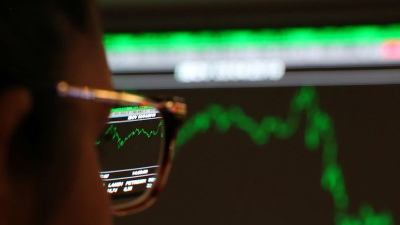 Ibovespa tem alta discreta puxada por recuperação de Ambev, reforma tributária segue no foco