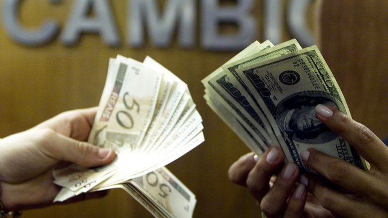 Fluxo cambial fica positivo em US$4,4 bi em junho, o melhor para o mês desde 2007