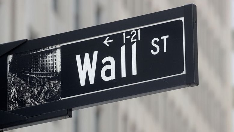 Wall St fecha em máximas recordes com setor financeiro liderando recuperação