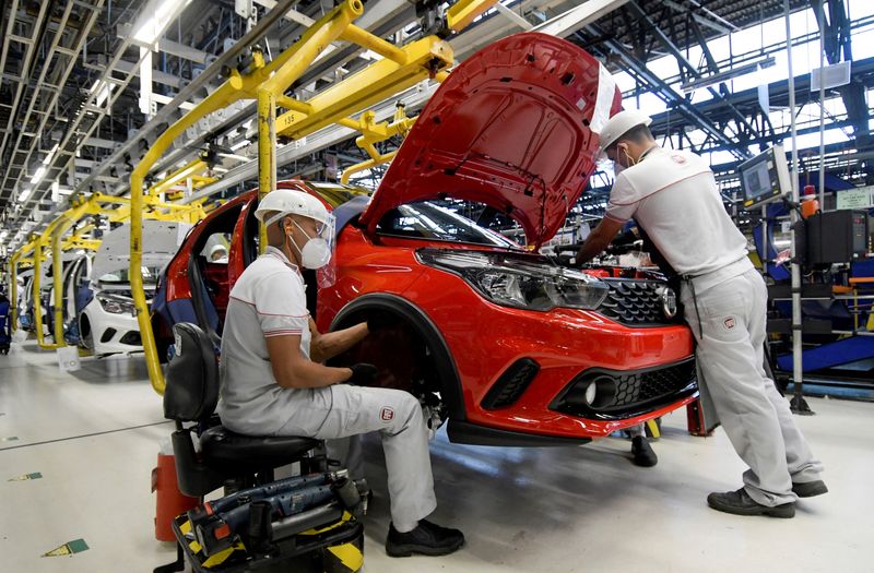 Produção de veículos cresce 2,5% no Brasil em dezembro ante novembro, avança quase 12% em 2021