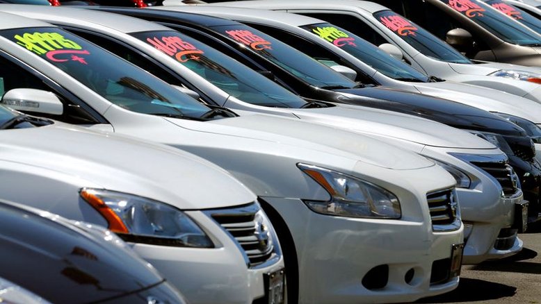 Vendas de automóveis nos EUA devem cair em janeiro com estoque reduzido e preços mais altos