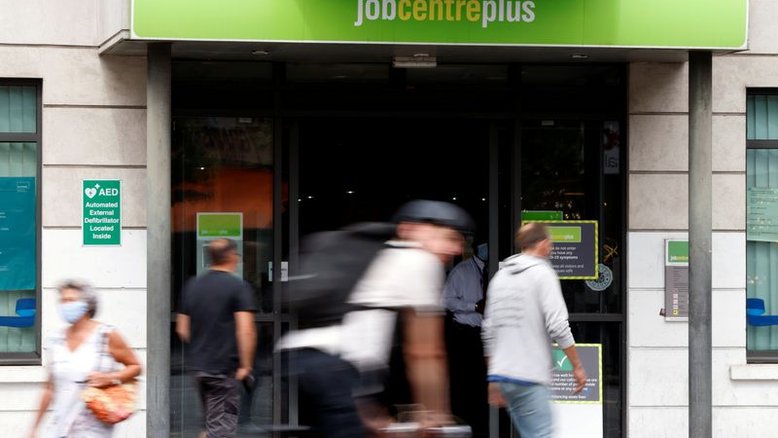 Mercado de trabalho do Reino Unido envia sinal de alerta a BC britânico