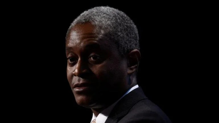 Bostic, do Fed, está aberto a 4 ou mais altas de juros se inflação alta persistir