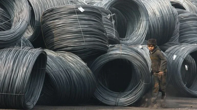 Futuros de minério de ferro revisitam marca de US$135/t por reabertura em Xangai