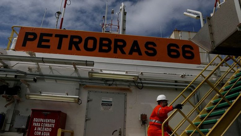 Produção de petróleo do Brasil sobe 0,8% em abril versus 2021, diz ANP