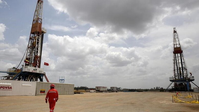 EUA vão permitir que Eni e Repsol embarquem petróleo da Venezuela para a Europa