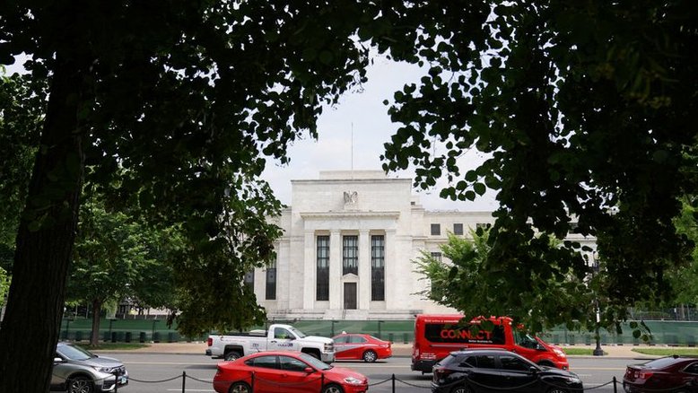 Autoridades do Fed elevam projeções para juros e inflação