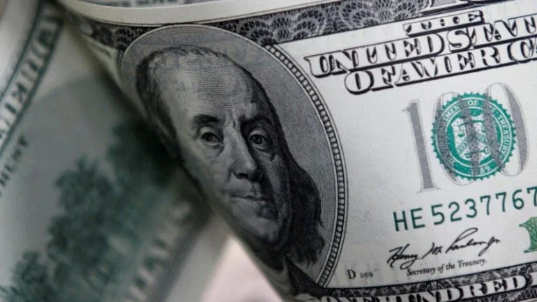 Dólar perde terreno após superar R$5,27; exterior ameno divide foco com receios fiscais