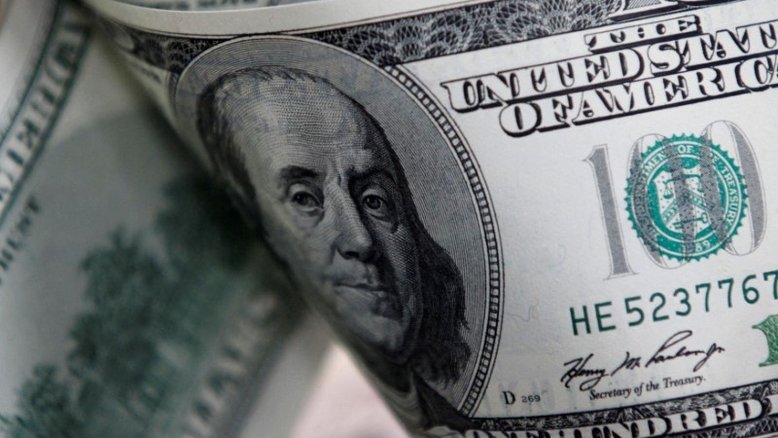 Dólar perde terreno após superar R$5,27; exterior ameno divide foco com receios fiscais
