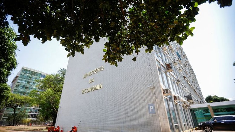 Governo vai revisar projeção de alta do PIB em 2022 de 1,5% para 2%, dizem fontes