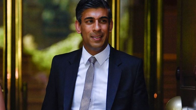 Ex-ministro de Finanças britânico diz que inflação é prioridade, não corte de impostos