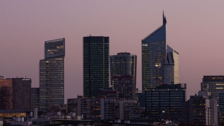 Atividade empresarial da zona do euro contrai em julho em meio a aumento de preços, mostra PMI