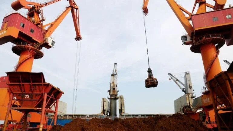 Minério de ferro sobe com esperanças de recuperação da China no terceiro trimestre