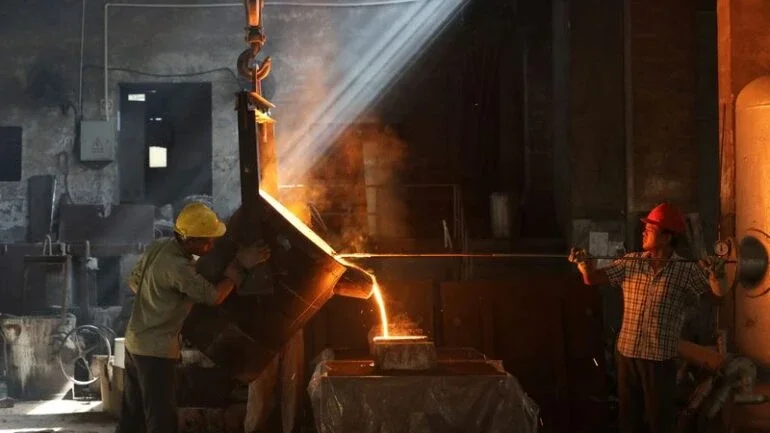 Minério de ferro atinge máxima de duas semanas com esperanças de demanda da China