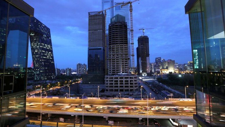 China promete crescimento constante de energia limpa à medida que a Europa retorna ao carvão