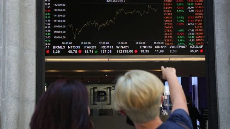 Ibovespa fecha na máxima em mais de um mês com ajuda do Fed