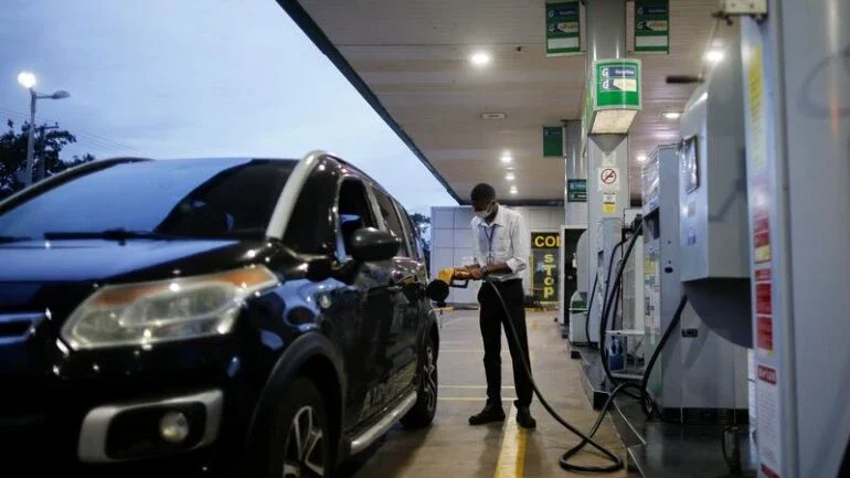 Petrobras reduz preço da gasolina em 3,88% e preocupa importadores